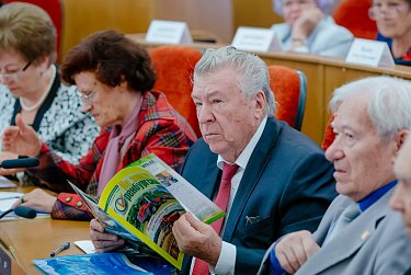 Реализацию нацпроектов обсудили на Совете старейшин